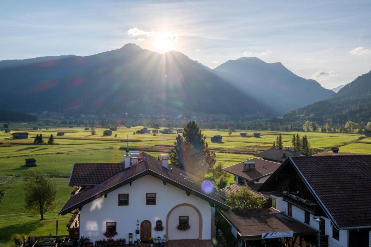 Gaestehaus Alpenstern Ehrwald Eksteriør bilde